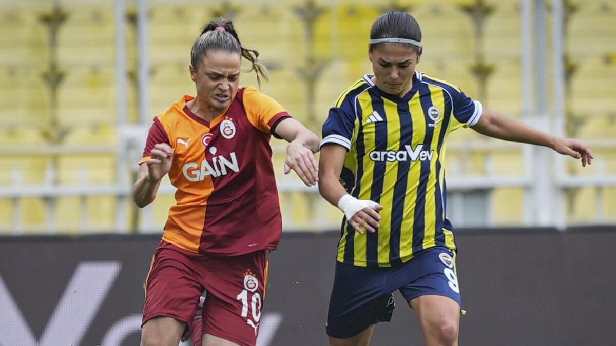 Kad�n futbolunda dev derbi: Galatasaray - Fenerbah�e