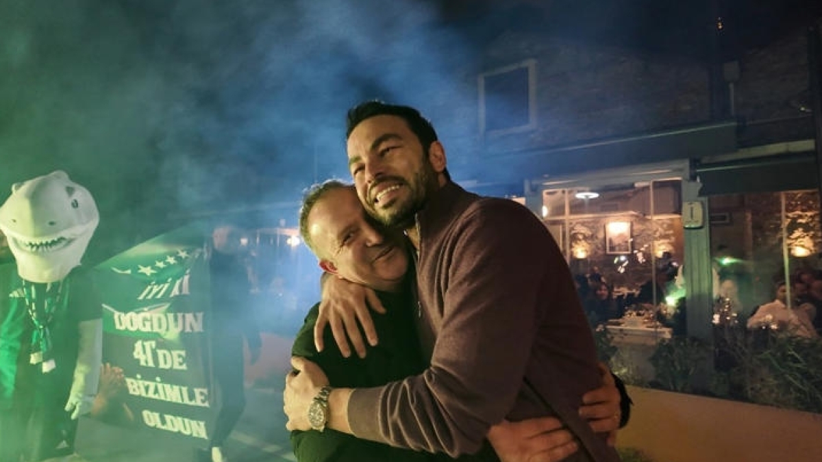 Sel�uk �nan'a ''41'' temal� do�um g�n� s�rprizi