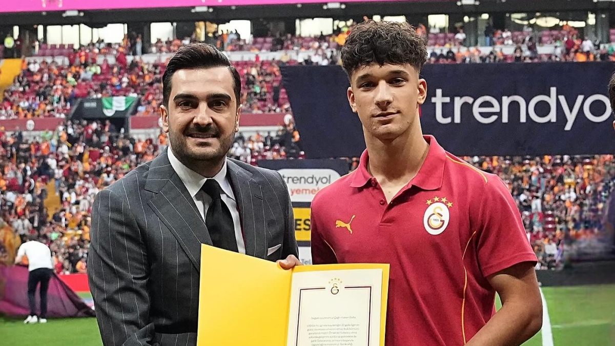 Galatasaray'da �a�r� Balta i�in krizi s�r�yor!