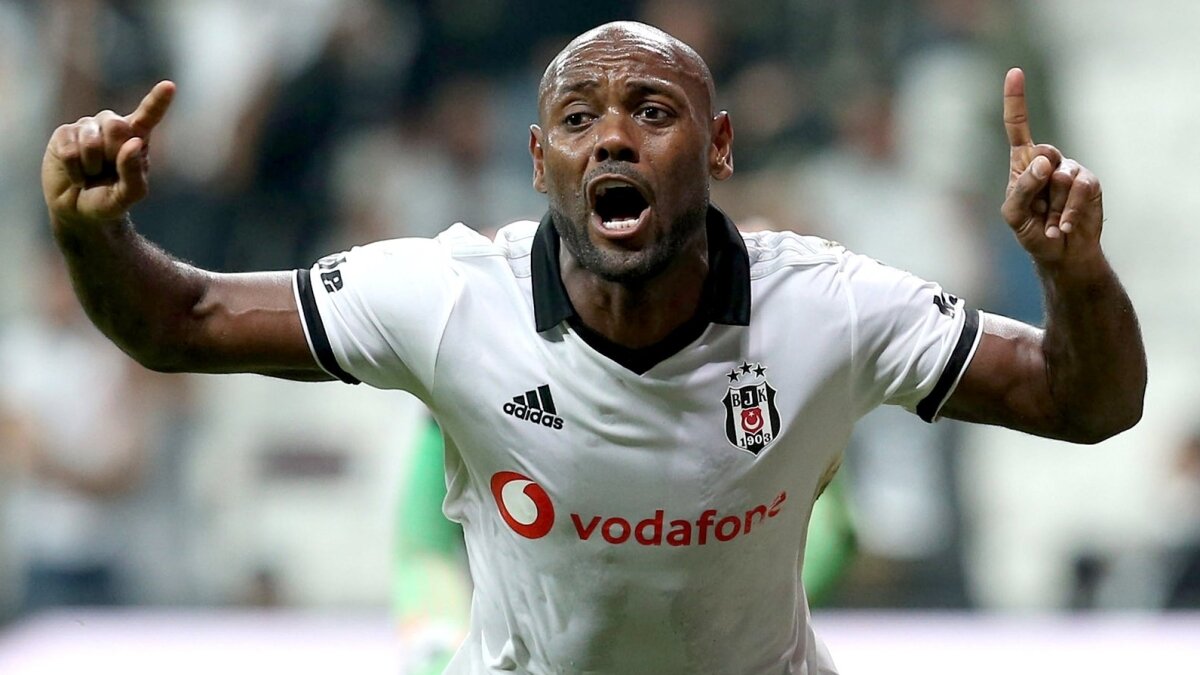 S�per Lig'de gol kral� olmu�tu! Vagner Love futbolu b�rakt�!
