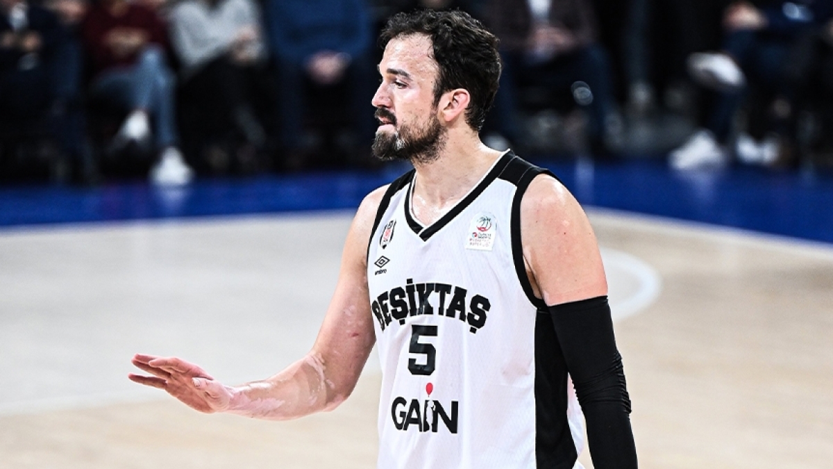 Serta� �anl�: '' Taraftar�m�za arma�an olsun''