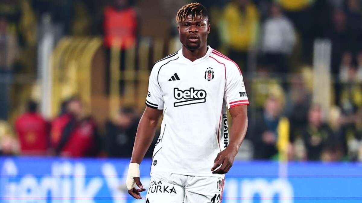 Emmanuel Agbadou'dan penalt� pozisyonu i�in fla� a��klama!