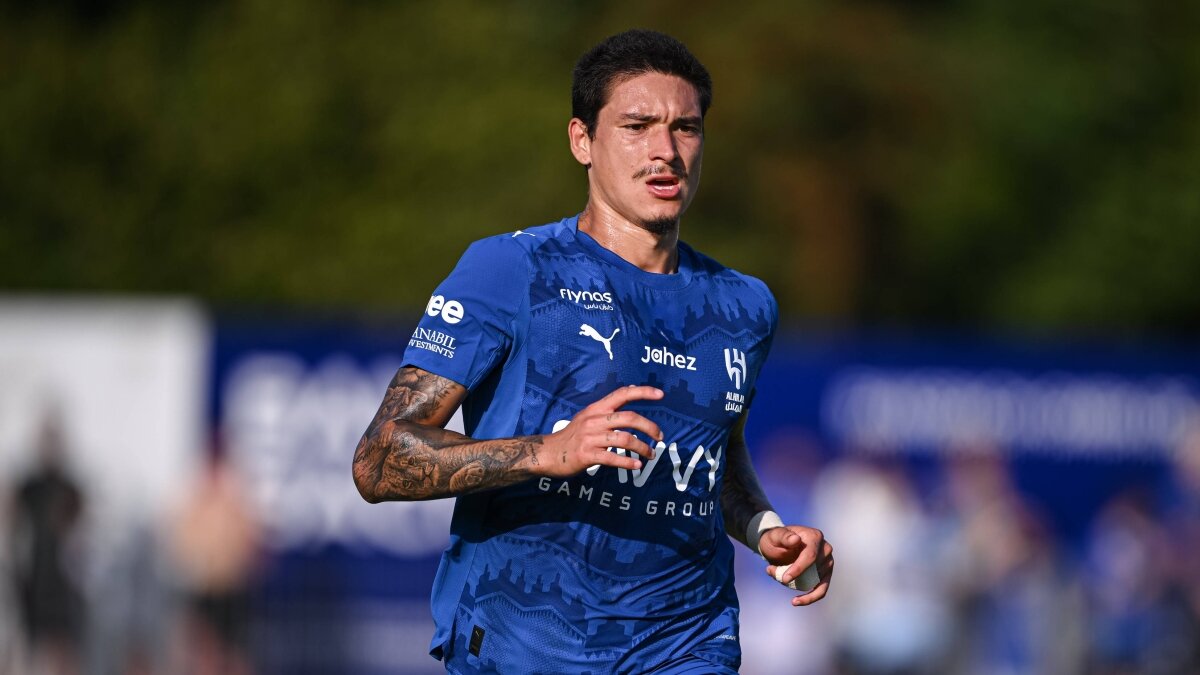 Fenerbah�e'nin iki y�ld�z i�in takibi s�r�yor!