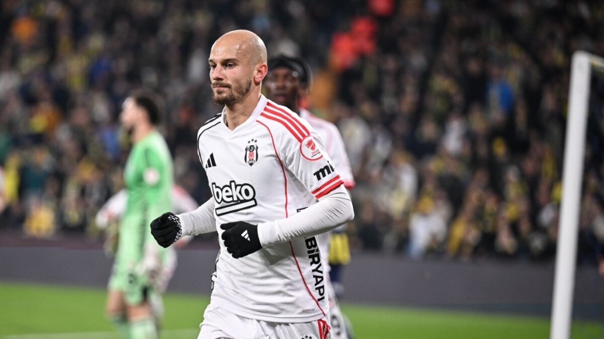 Vaclav Cerny milli tak�mdan aff�n� istedi!