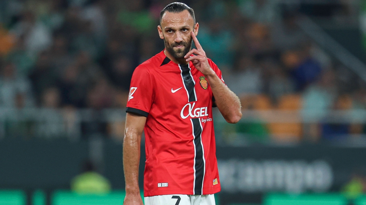 Vedat Muriqi tarihe ge�ti!