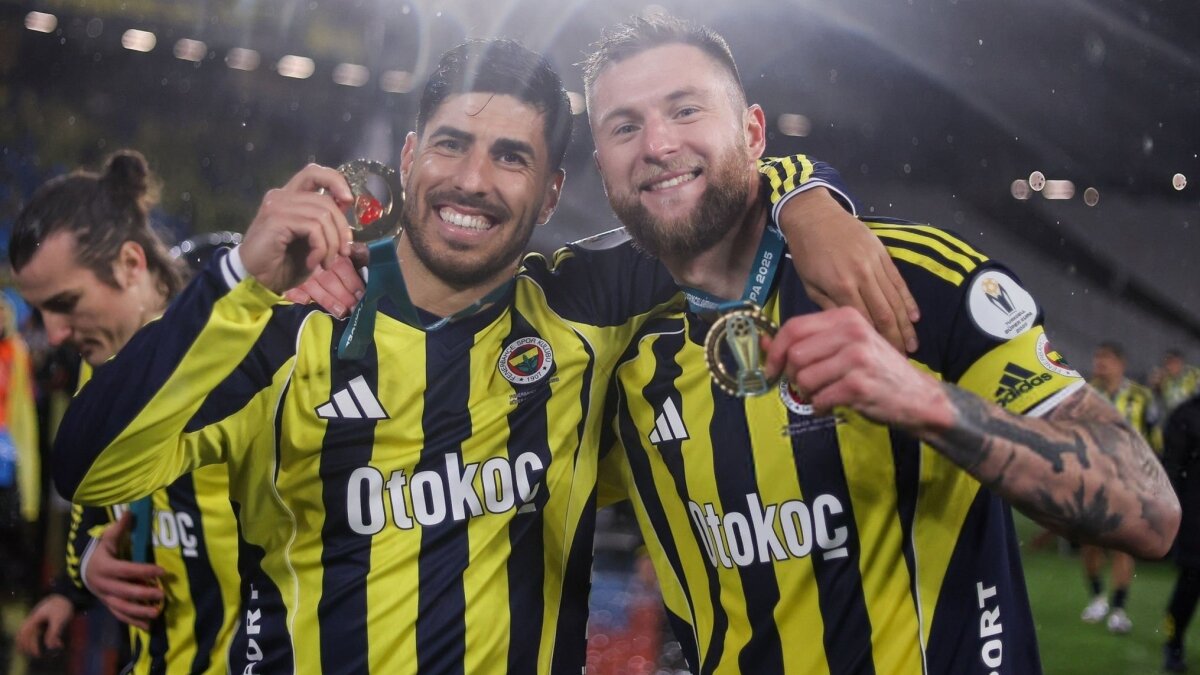 Fenerbah�e'de kaptanlar d�mende