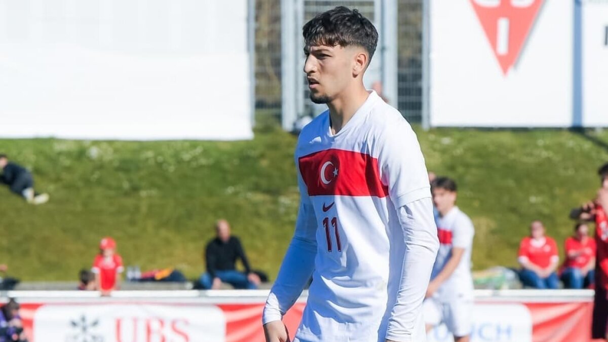 Fenerbah�e'den s�rpriz transfer hamlesi: Emin Toruno�ullar�