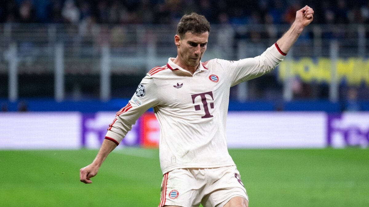 Fenerbah�e bir y�ld�z orta sahan�n daha pe�inde!