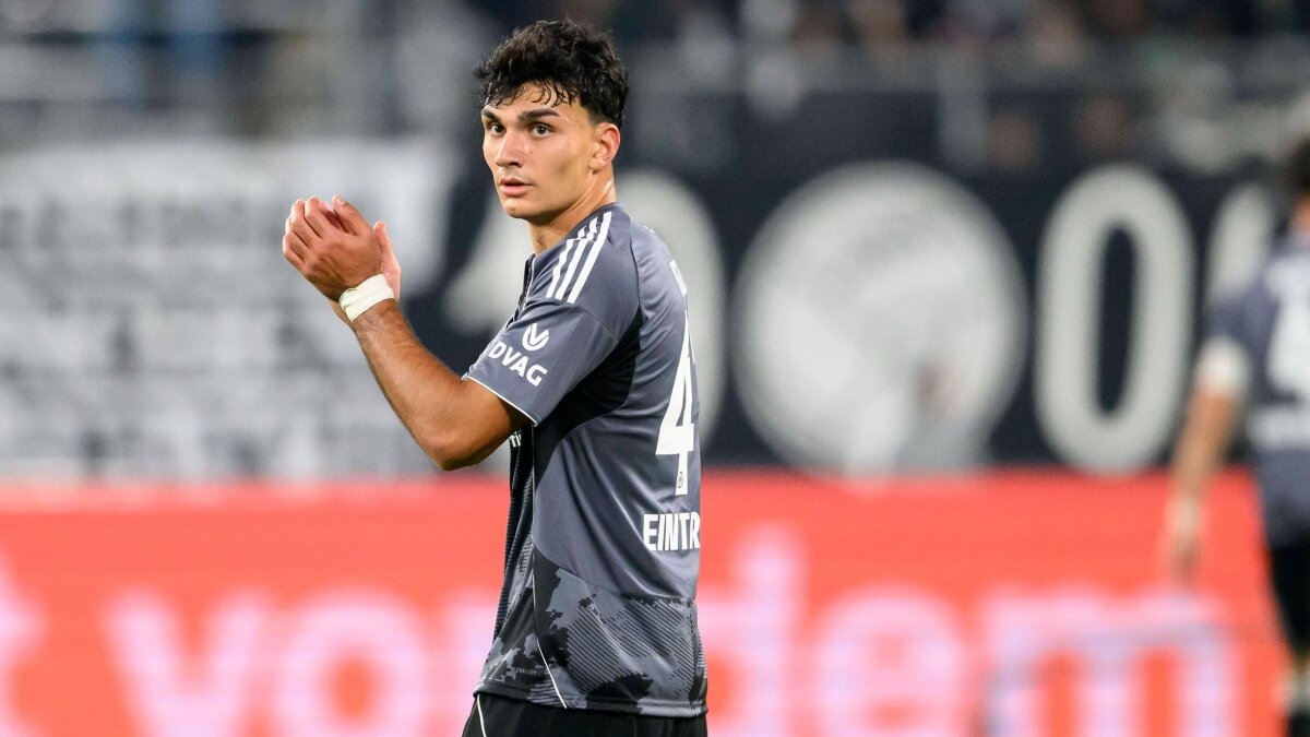 Frankfurt, puan� Can Uzun'la kurtard�