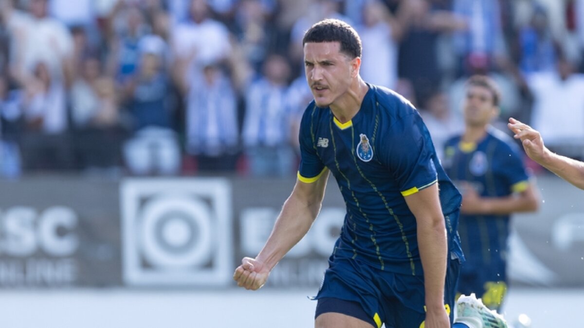 Francesco Farioli'den Deniz G�l'e �vg�