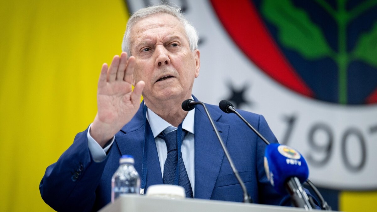 Aziz Y�ld�r�m'dan Fenerbah�e'yi aya�a kald�ran �ampiyonluk ��k���