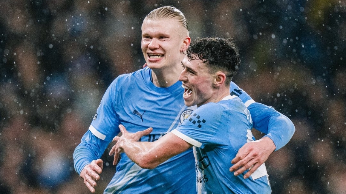 Manchester City, ilk yar�da fi�i �ekti