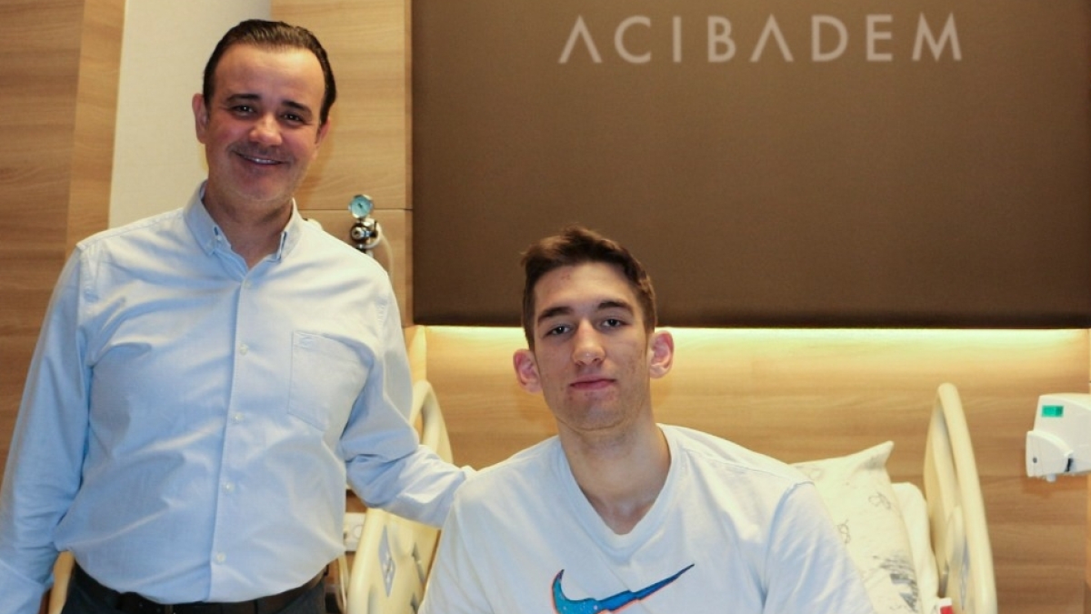 Be�ikta� GA�N'de Ahmet Ata �zbek ameliyat oldu