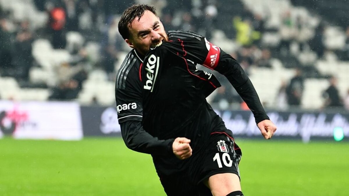 Be�ikta�'ta Orkun K�k��'den nefes kesen performans!