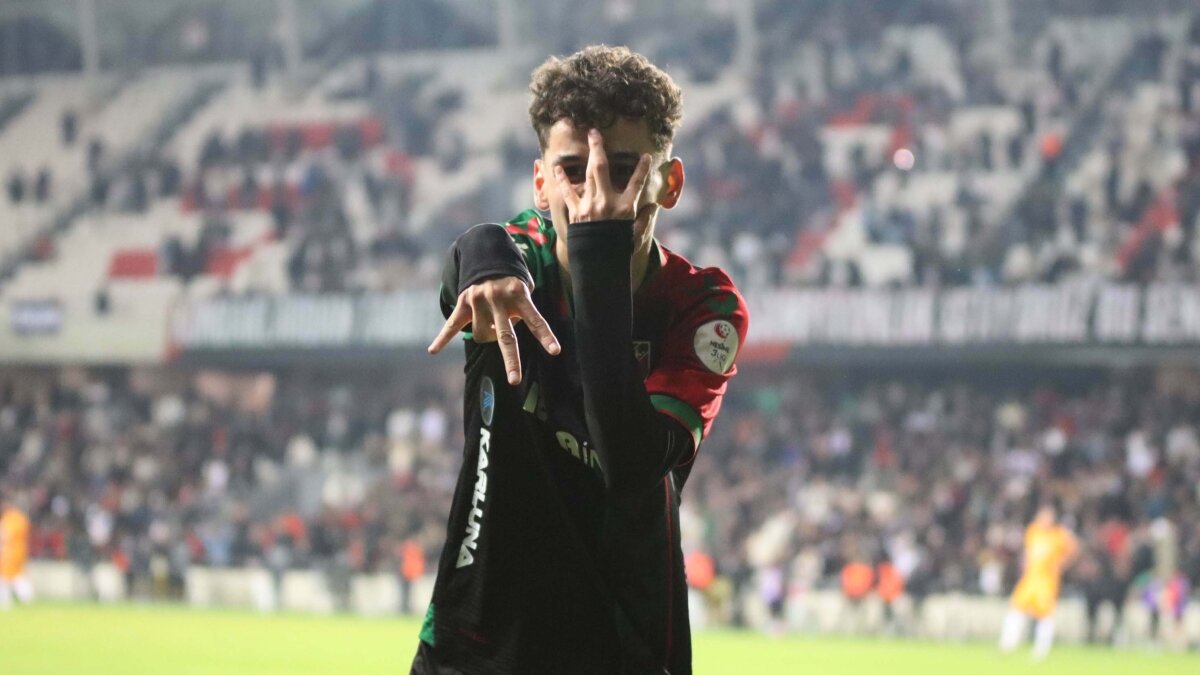 Adem Ye�ilyurt: 'Fenerbah�e'de formaya aday olaca��m'