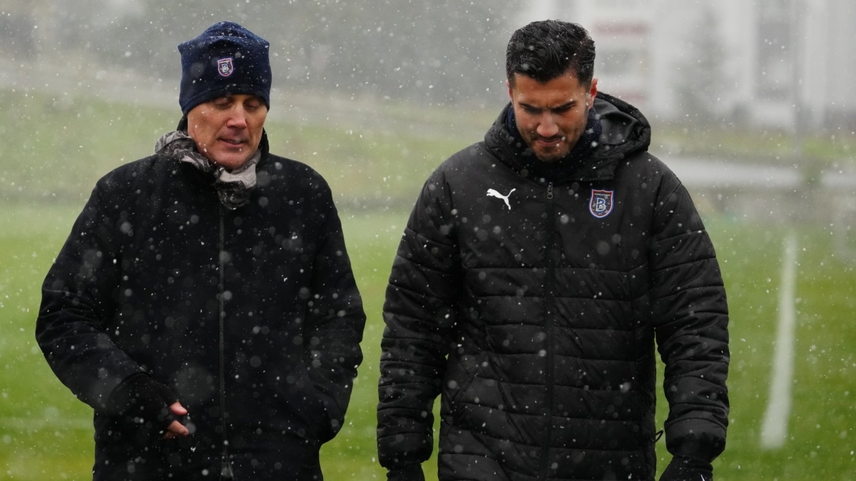 Vincenzo Montella, Ba�ak�ehir Futbol Kul�b�n� ziyaret etti.