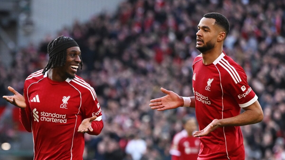 Galatasaray'�n rakibi Liverpool'dan 5 goll� galibiyet!