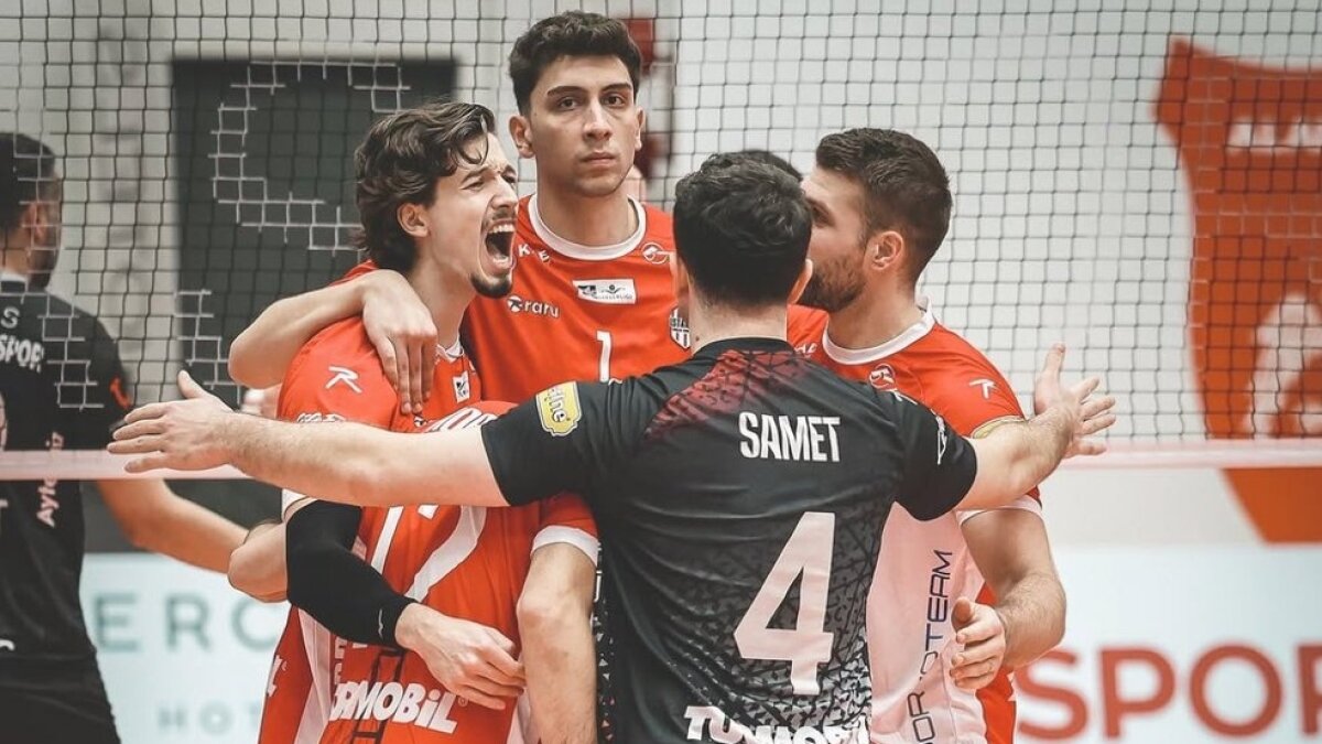 �stanbul Gen�lik evinde kazanan taraf oldu