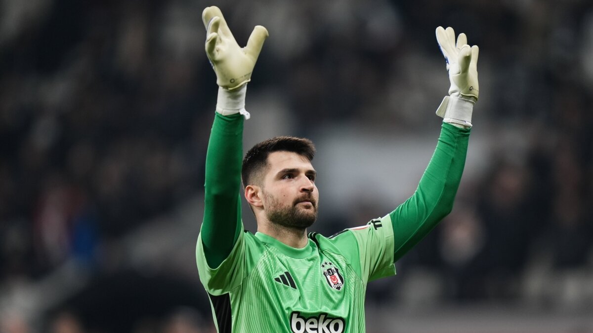 �ngilizler duyurdu! Ersin Destano�lu'na 3 talip birden!