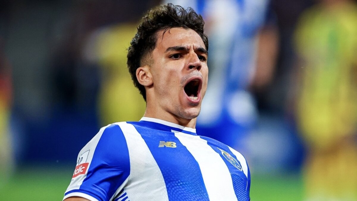 Deniz G�l asistini yapt�, Porto hata yapmad�!