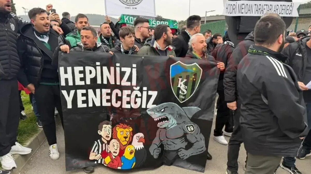 Kocaelispor taraftar�, TFF'ye siyah �elenk b�rakt�!