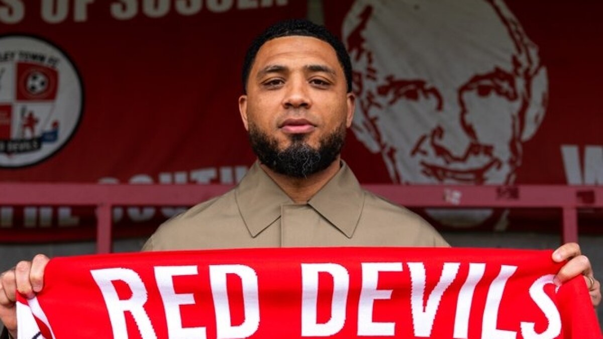 Colin Kaz�m-Richards'tan s�rpriz imza