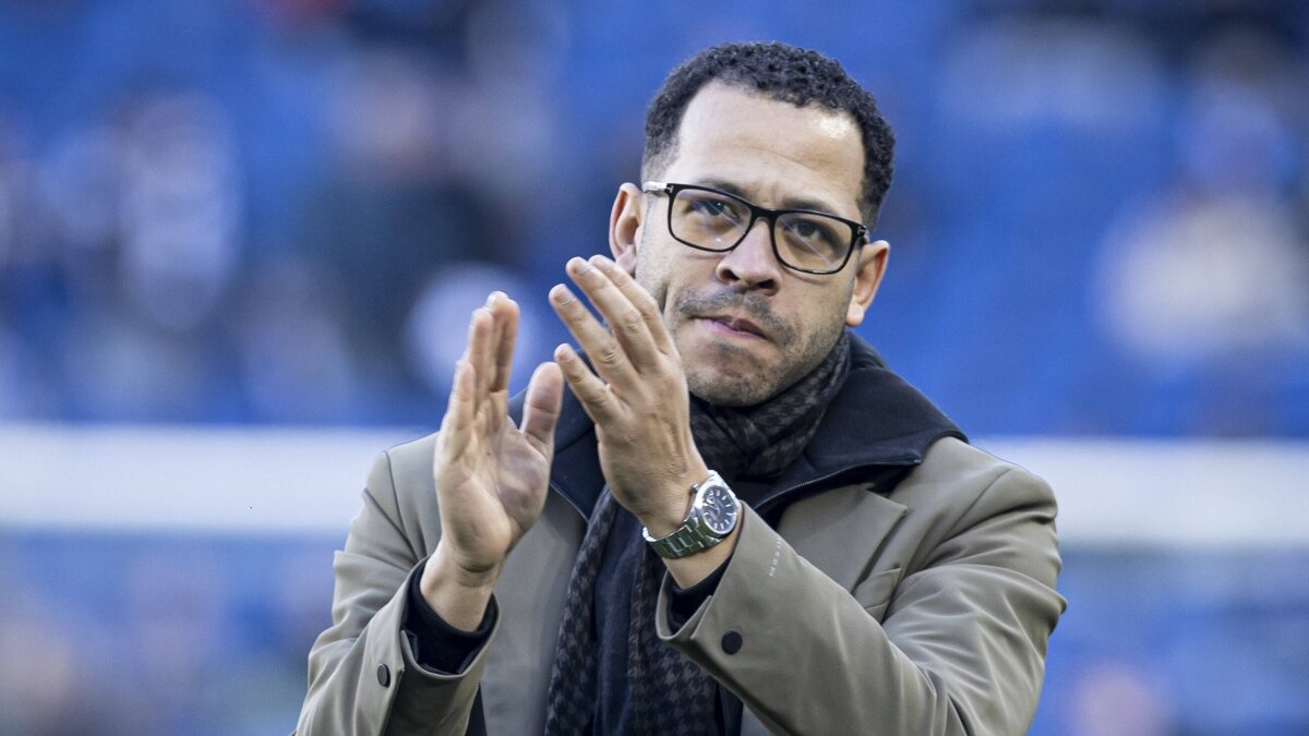 Chelsea'de 114 y�l sonra k�t� tablo: Ayr�l�k a��kland�!