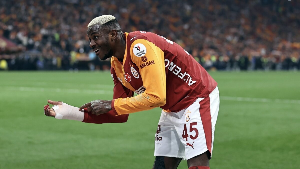 Galatasaray'dan Fenerbah�e'ye g�nderme: 'Cevab� sahada verdi'