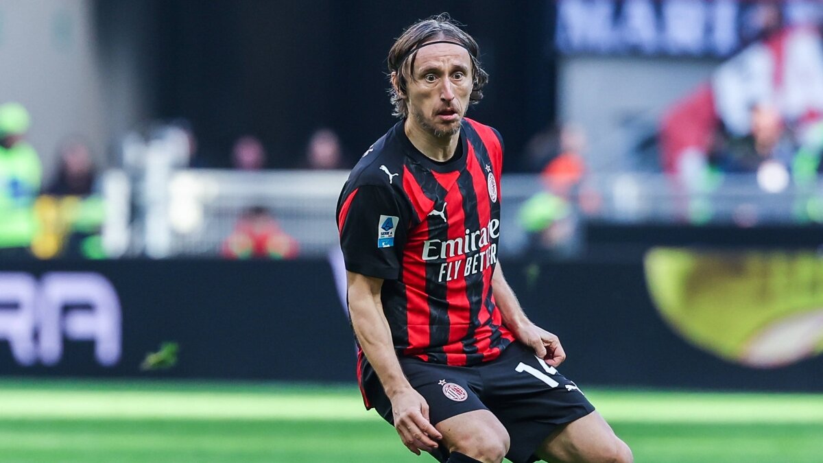 Milan'da Modric ile devam karar�