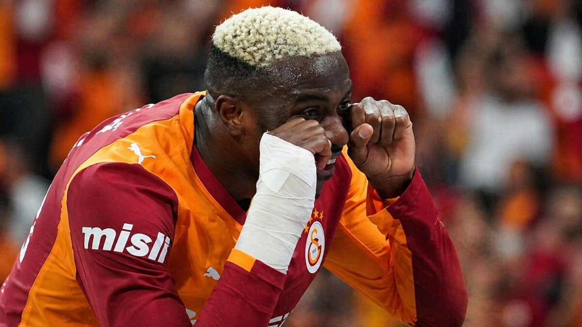 Osimhen'den Fenerbah�e'ye gol� sonras� 'a�lama' hareketi