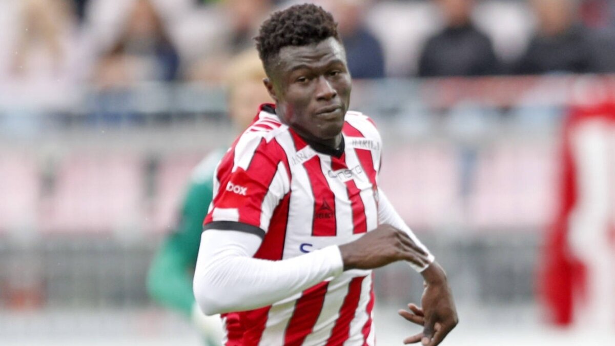 Fenerbah�e g�z�n� karartt�! 30 milyon euroluk stoper