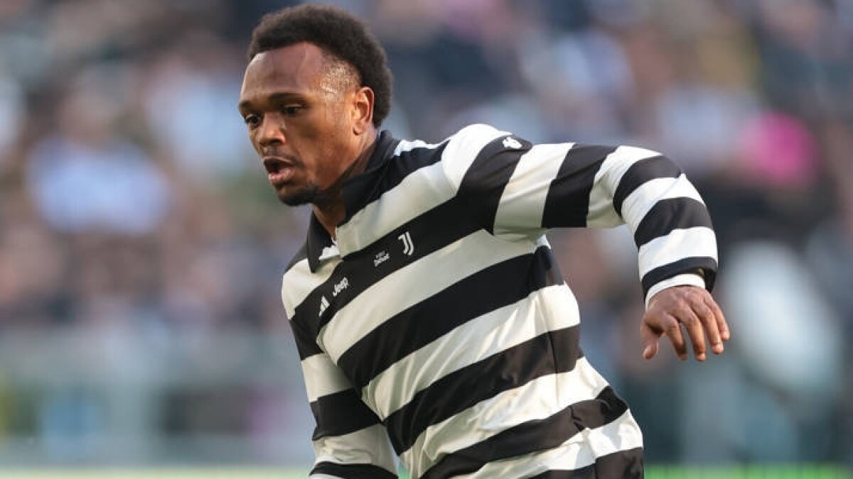 Fenerbah�e'de ilk s�ra Lois Openda'n�n