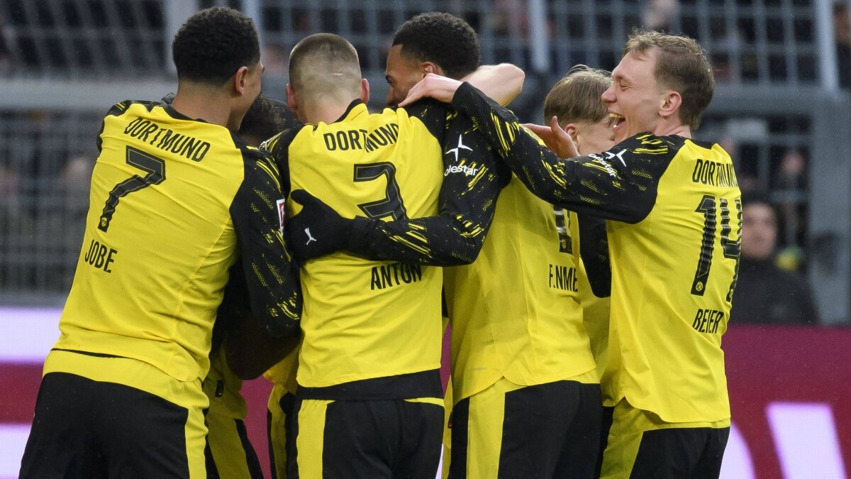 Borussia Dortmund, Augsburg'u iki golle ge�ti!