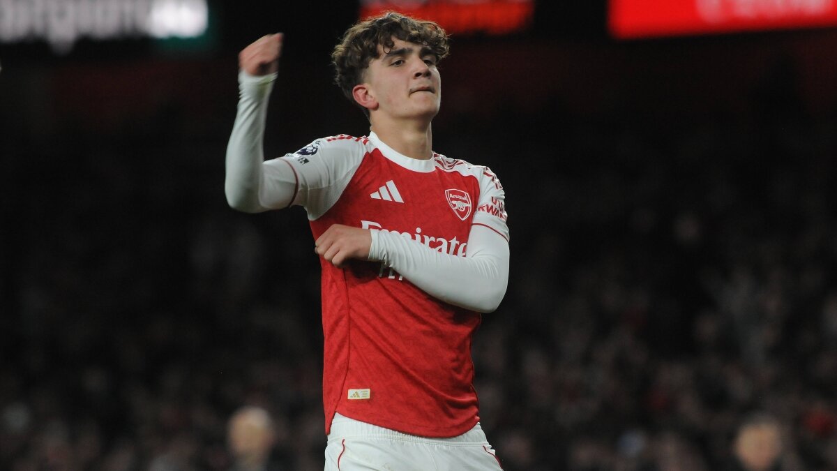 Arsenal'�n 16 ya��ndaki oyuncusu Dowman tarihe ge�ti!