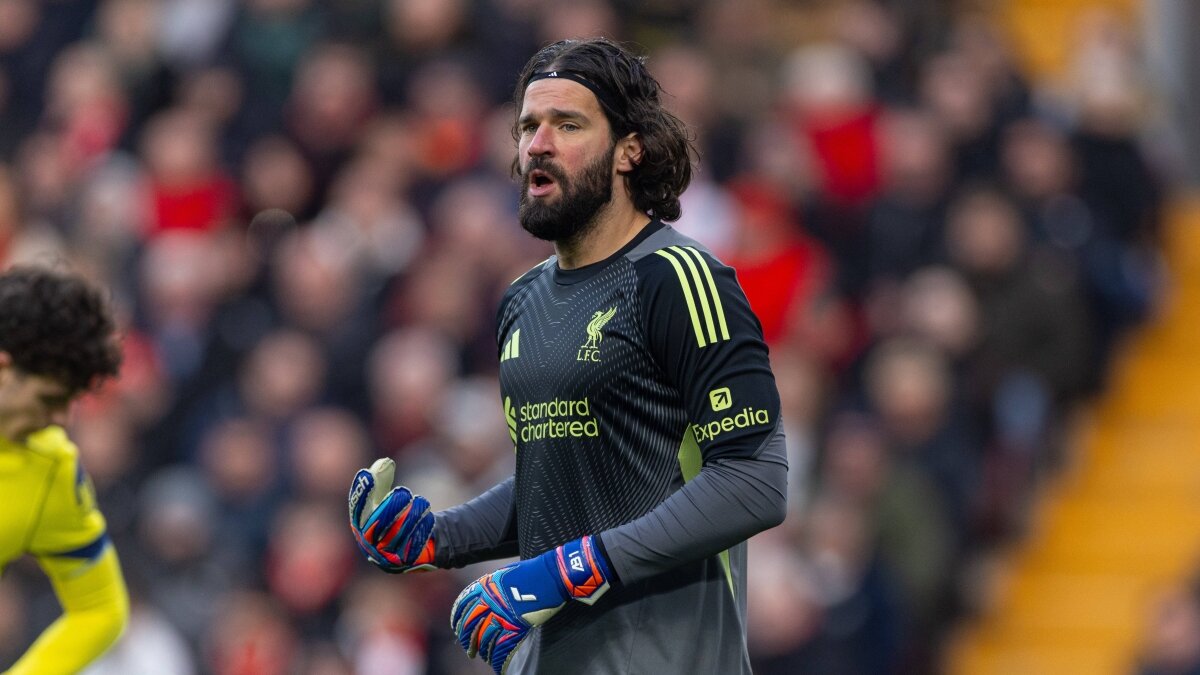 Alisson Becker, Liverpool'da kal�yor!