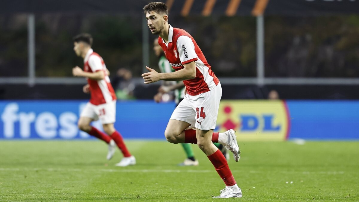 Demir Ege T�knazl� Braga, yar� finale y�kseldi