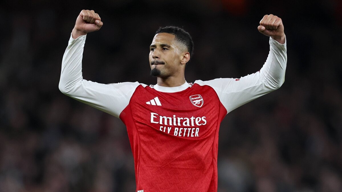 Arsenal, sahas�nda yar� final biletini kapt�!