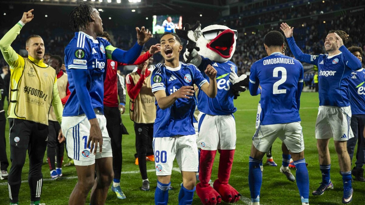 Strasbourg, evinde yar� finale rahat y�kseldi