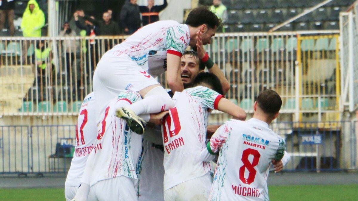 Kar��yaka, play-off �ncesi son provada