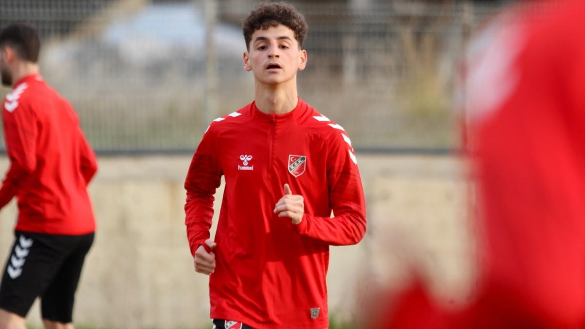 Kar��yaka'ya Adem can suyu verecek