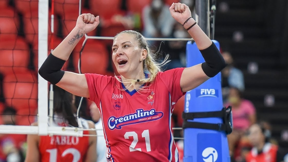 Yeliz Ba�a: 'Asya da forma giymek istedi�im bir tek �in kalm��t� ve hayalimdi'