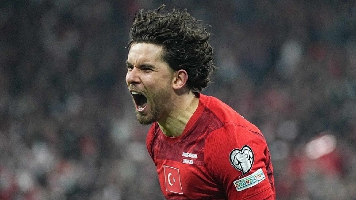 A Milli Tak�m'da Ferdi Kad�o�lu'ndan bir ilk!