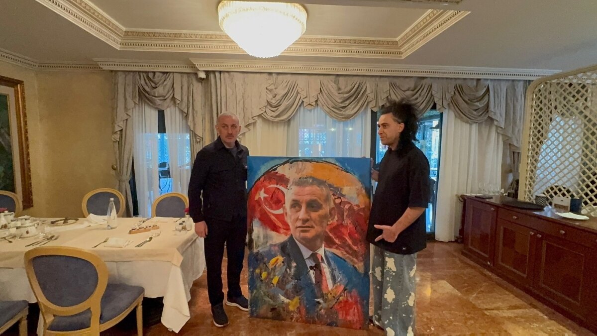 Kosova-T�rkiye ma�� �ncesi �brahim Hac�osmano�lu'na s�rpriz!