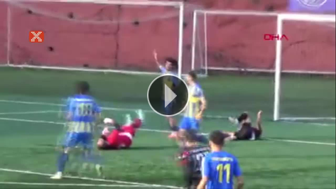 Hava topunda darbe alan kaleci ağır yaralandı