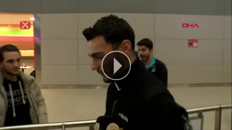 Kaan Ayhan, Galatasaray için İstanbul'da