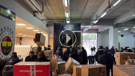 Fenerbahçe Kulübü yardım kolilerini hazırladı
