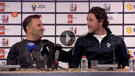 Fatih Tekke ve Okan Buruk'tan g�l�mseten anlar