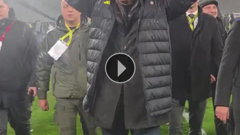 Sadettin Saran, derbi sonras� trib�nlere gitti