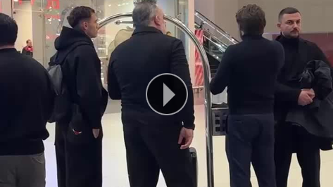 Asllani, Be�ikta� i�in �stanbul'da