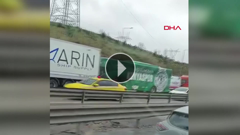 Konyaspor U-19 futbol tak�m�n� ta��yan otob�s kaza yapt�; 3 yaral�